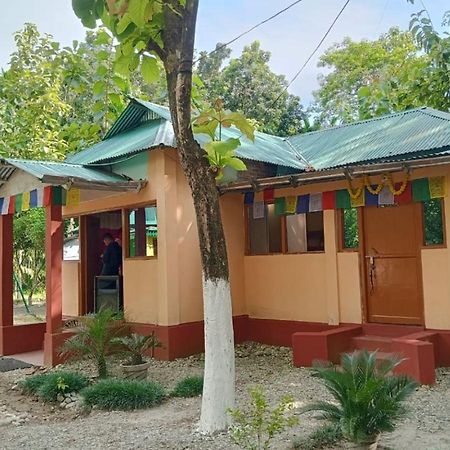Leo Jungle Retreat By Stayapart , Jaldapara Madari Hat Exteriör bild