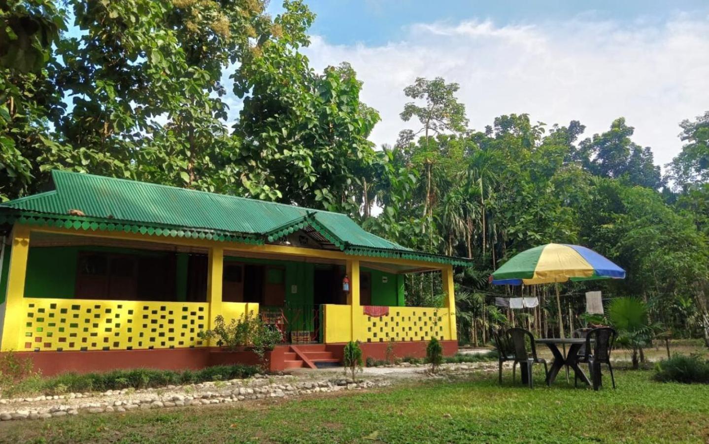 Leo Jungle Retreat By Stayapart , Jaldapara Madari Hat Exteriör bild